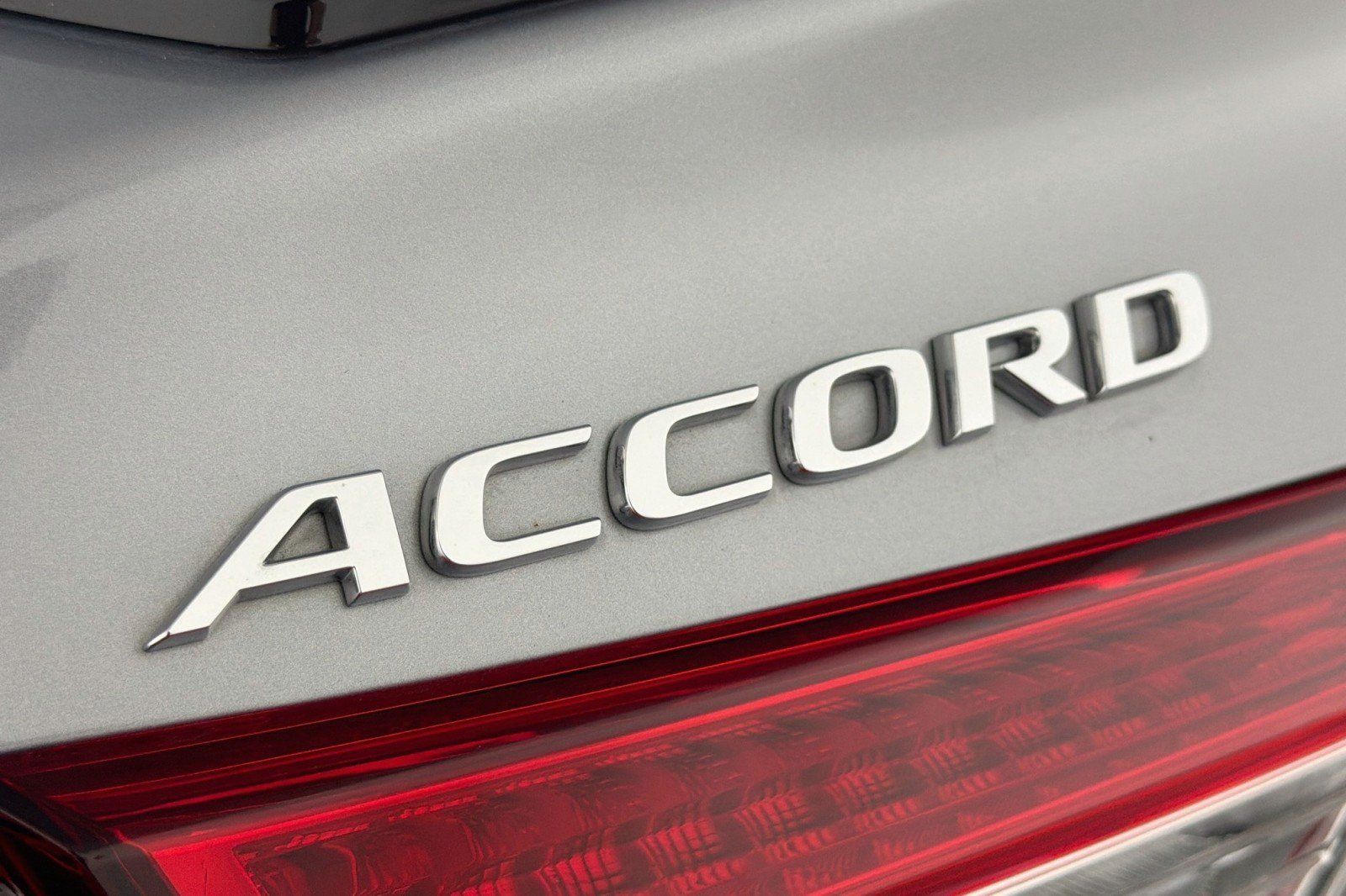 Used 2022 Honda Accord Sport image 8