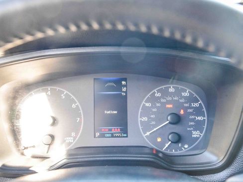 Certified 2023 Toyota Corolla Cross LE image 29