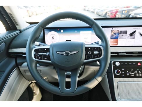 Used 2025 Genesis GV80 2.5T Advanced image 15
