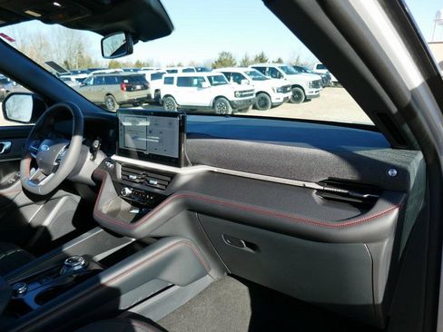 New 2026 Ford Explorer ST-Line w/ ST-Line Street Pack image 11