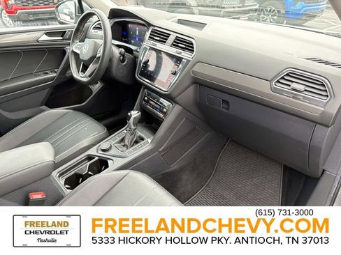 Used 2022 Volkswagen Tiguan SE image 24