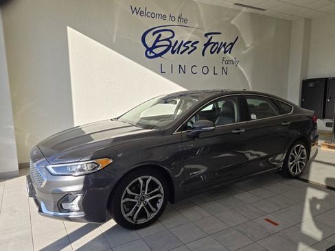 Used 2019 Ford Fusion Titanium image 1