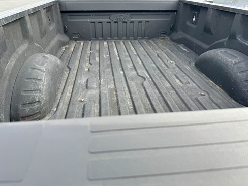 Used 2022 Ford F250 XL w/ Power Equipment Group AWD/4WD image 6