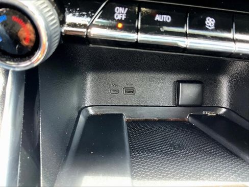 Certified 2024 Chevrolet Traverse LT image 25