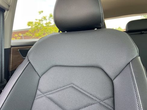 Used 2026 Volkswagen Atlas SE w/ Panoramic Sunroof Package FWD image 22