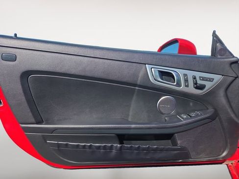 Used 2015 Mercedes-Benz SLK 250 image 14