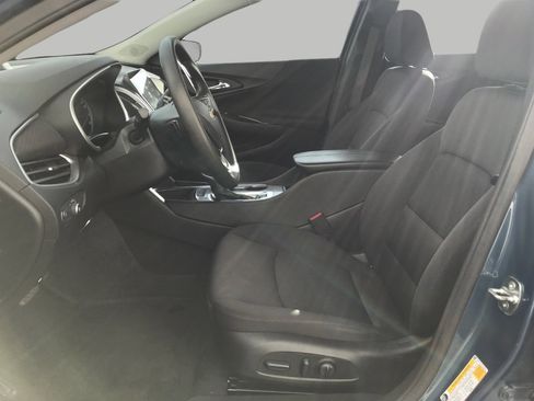 Used 2025 Chevrolet Malibu LT FWD image 9