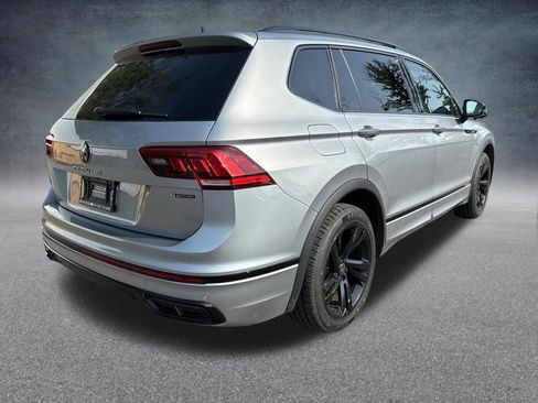 Used 2023 Volkswagen Tiguan SE R-Line AWD/4WD image 5