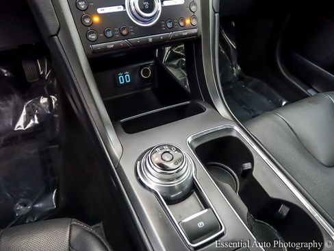 Used 2020 Ford Fusion Energi Titanium image 20