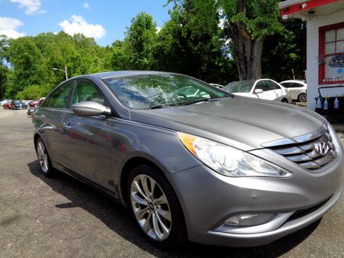 Used 2012 Hyundai Sonata SE image 3