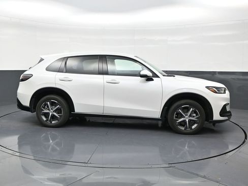 Used 2024 Honda HR-V EX-L image 6