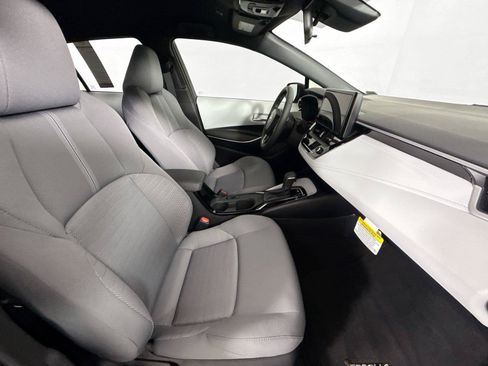 Certified 2025 Toyota Corolla SE w/ Convenience Package FWD image 48