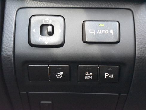 Used 2014 Lexus LS 460 AWD image 15