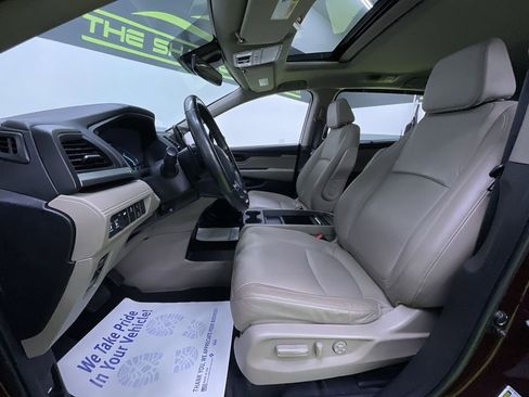 Used 2019 Honda Odyssey EX-L image 16