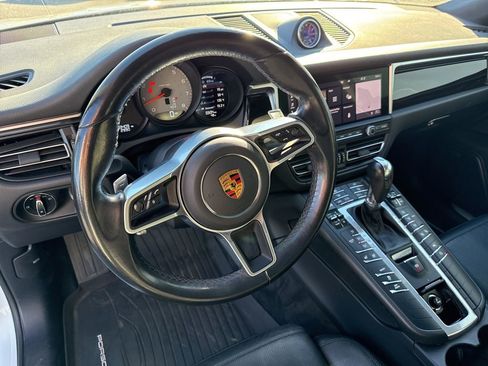 Used 2021 Porsche Macan S image 32