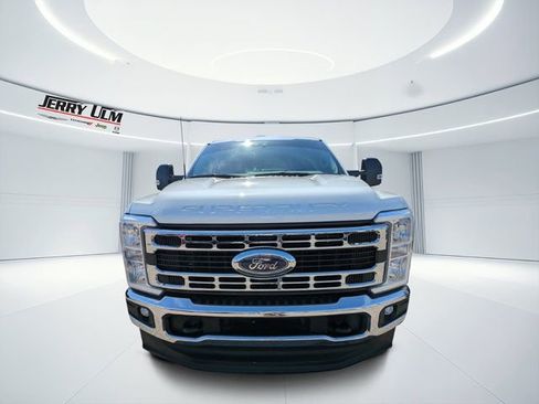 Used 2025 Ford F250 XLT image 6