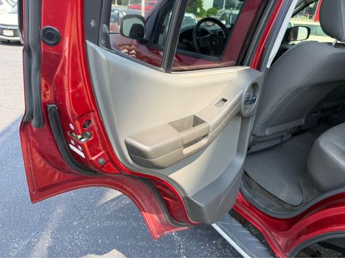 Used 2011 Nissan Xterra S AWD/4WD image 19