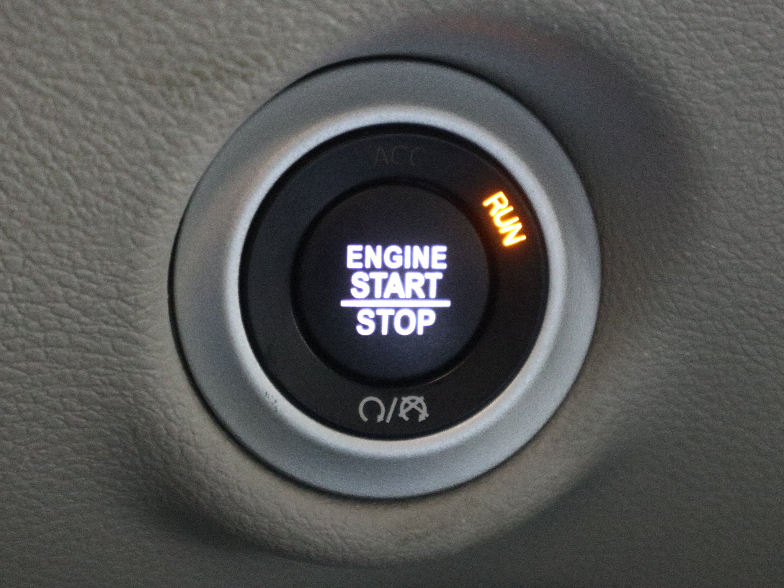 Used 2024 Chrysler Pacifica Touring-L FWD image 33