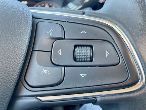 Used 2023 Buick Envision Essence w/ Sport Touring Package image 16