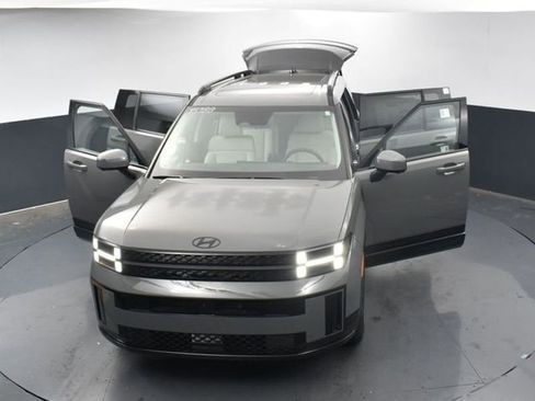 Used 2025 Hyundai Santa Fe Calligraphy w/ Tow & Go Package image 36
