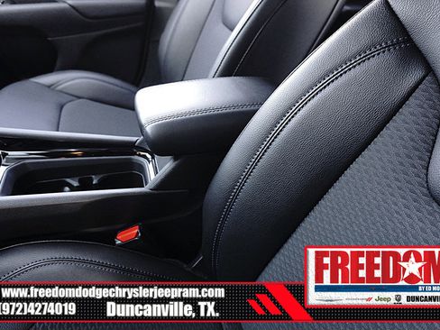 New 2026 Jeep Compass Latitude image 36