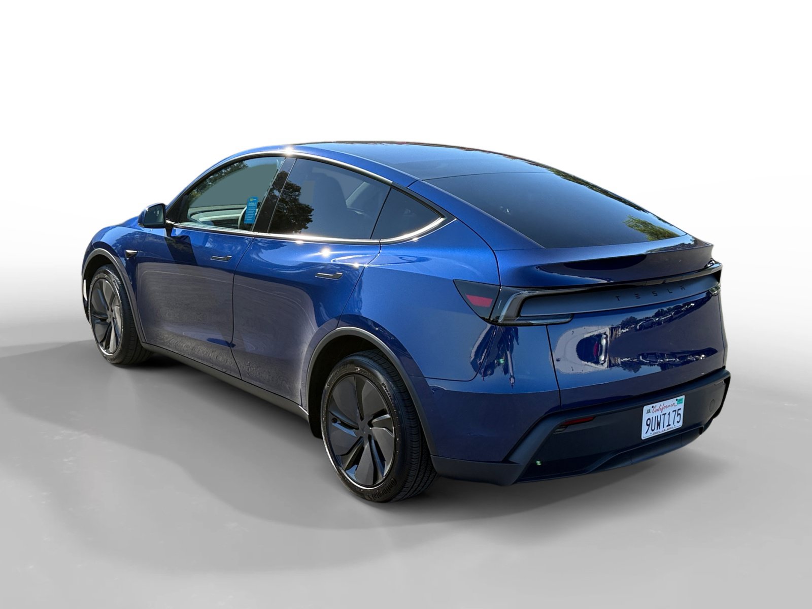 Used 2026 Tesla Model Y 2WD image 3