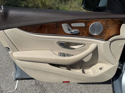 Used 2018 Mercedes-Benz E 400 4MATIC Wagon image 10