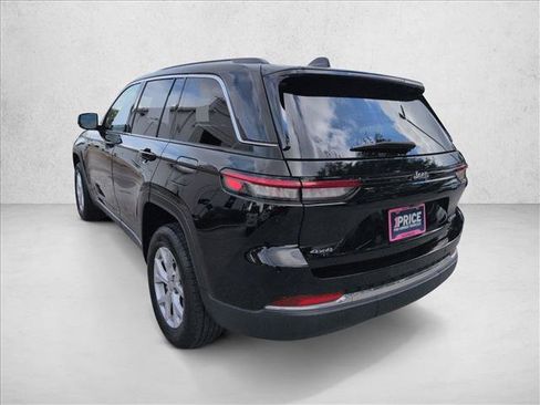 Used 2022 Jeep Grand Cherokee Limited w/ Trailer Tow Prep Group (B) AWD/4WD image 8