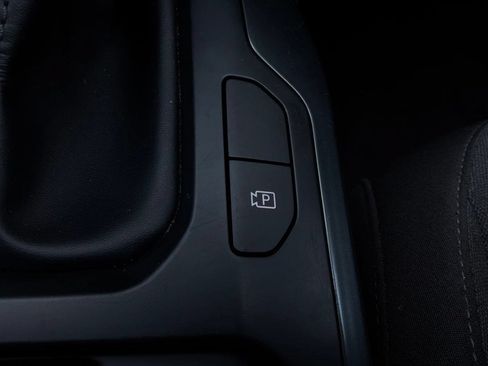 Used 2025 Kia K4 FWD image 24