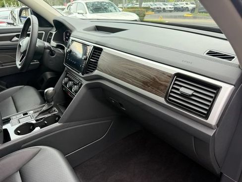 Used 2022 Volkswagen Atlas SE FWD image 17