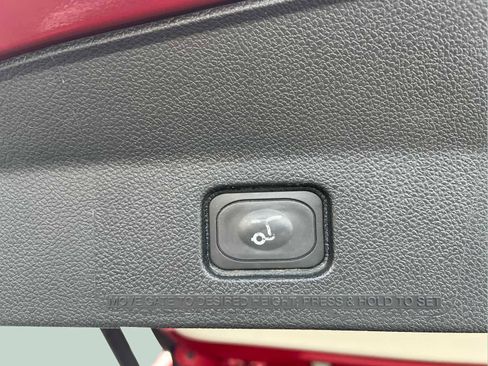 Used 2017 Ford Explorer Platinum image 27