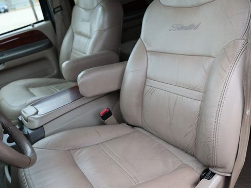 Used 2000 Ford Excursion Limited image 26