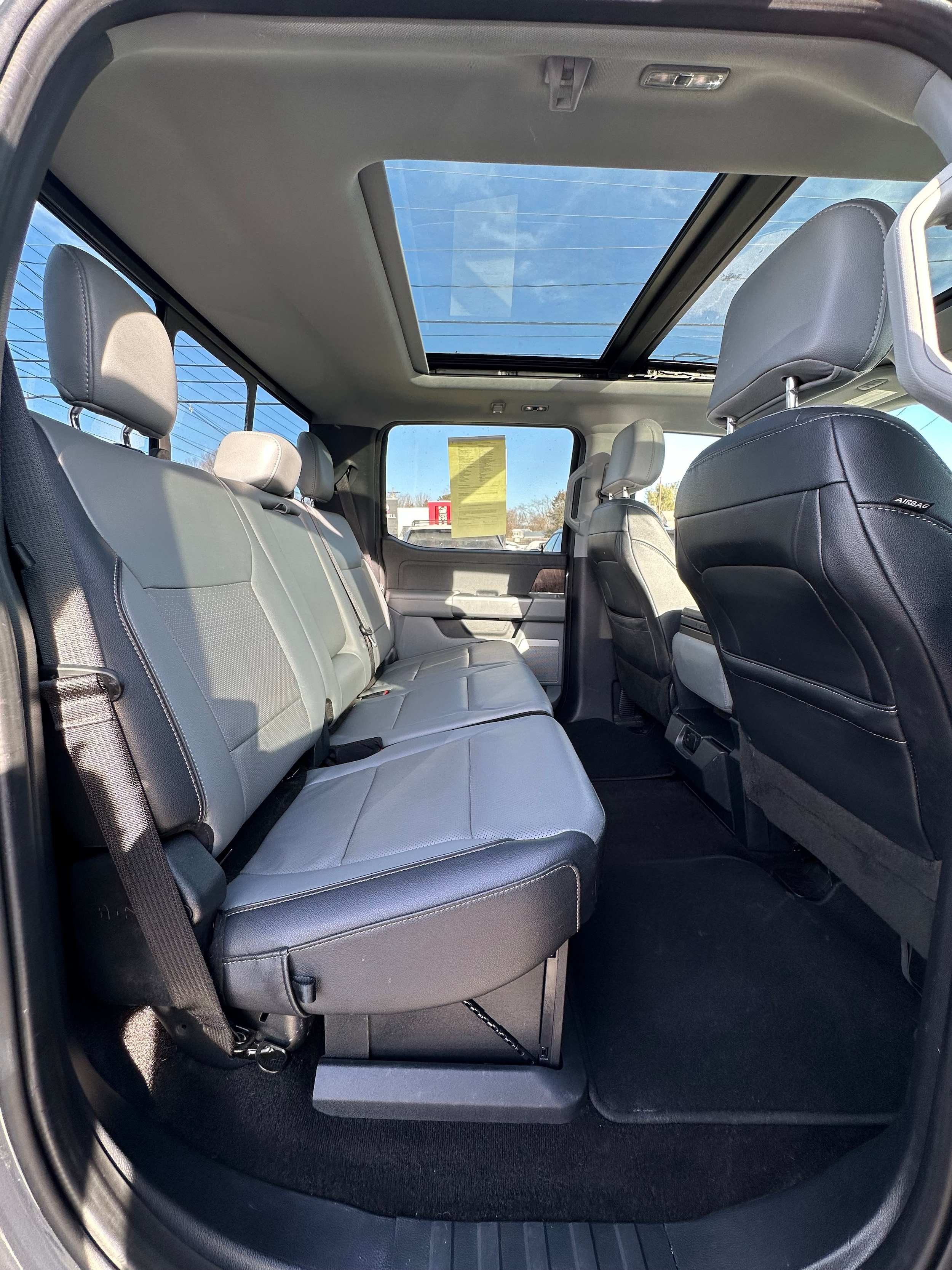 Used 2022 Ford F150 Lariat AWD/4WD image 19