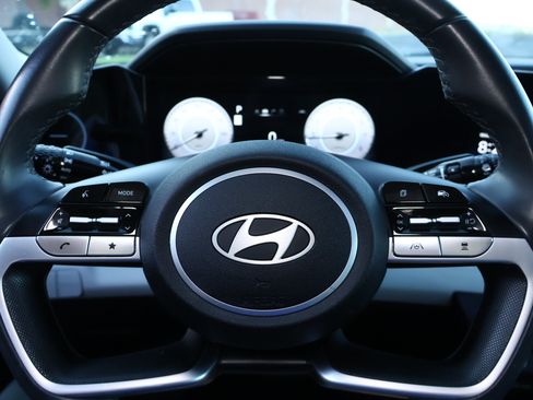 Used 2024 Hyundai Elantra Limited FWD image 14