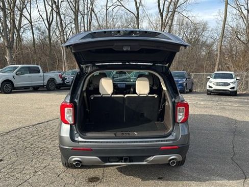 Certified 2023 Ford Explorer Platinum w/ Class IV Trailer Tow Package image 30