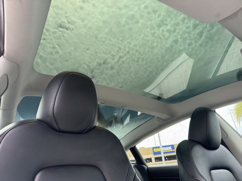 Used 2023 Tesla Model 3 Standard Range RWD image 16