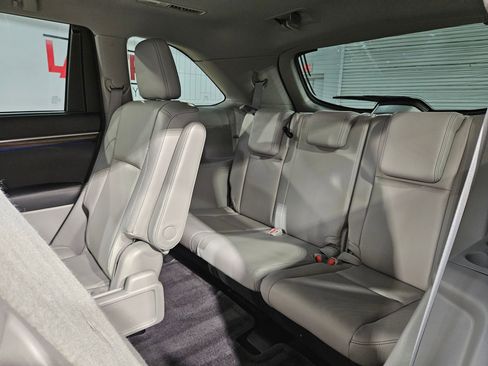 Used 2015 Toyota Highlander Limited FWD image 39
