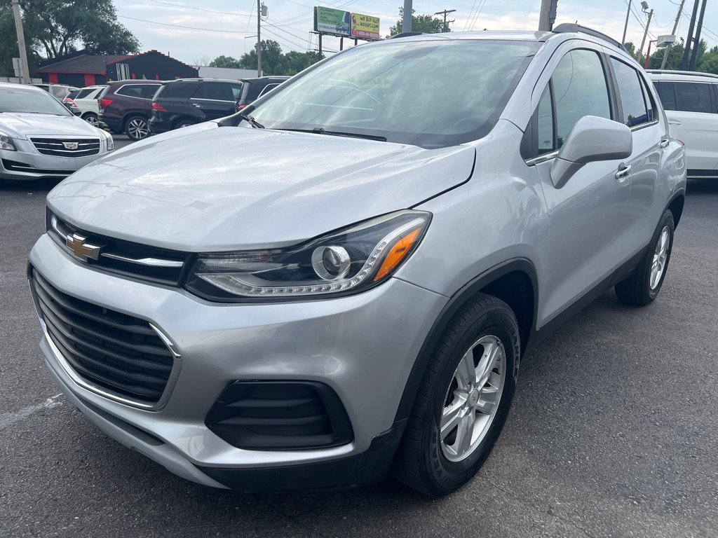 Used 2018 Chevrolet Trax LT w/ LT Convenience Package AWD/4WD image 9