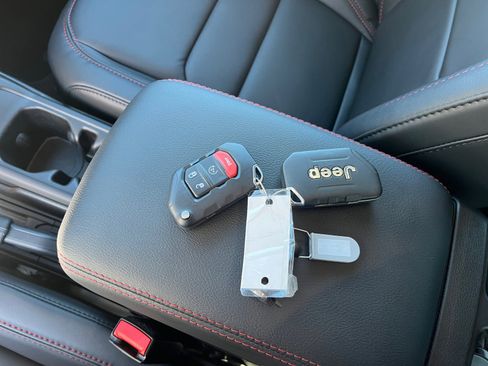 Used 2026 Jeep Wrangler Unlimited Rubicon image 34