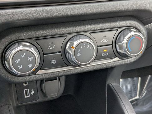 Certified 2025 Nissan Versa S w/ Trunk Package image 21