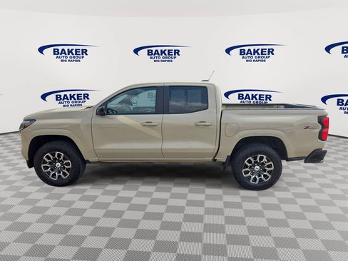 Used 2023 Chevrolet Colorado Z71 w/ Z71 Convenience Package 2 AWD/4WD image 6