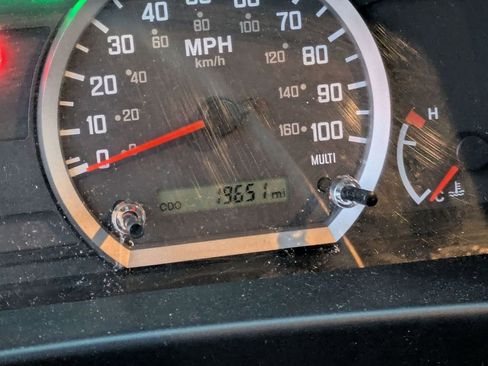 Used 2023 Chevrolet Low Cab Forward 5500XD image 21