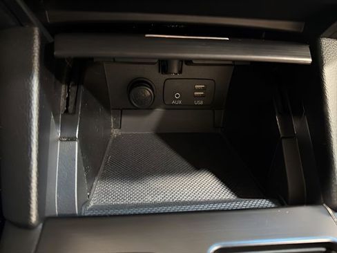 Used 2017 Subaru Outback 2.5i Limited image 24