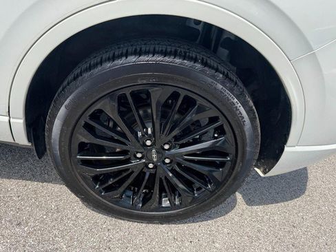 Certified 2023 Lincoln Corsair AWD w/ Equipment Group 101A image 27