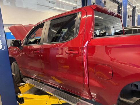 Used 2023 Chevrolet Silverado 1500 LT RWD image 10