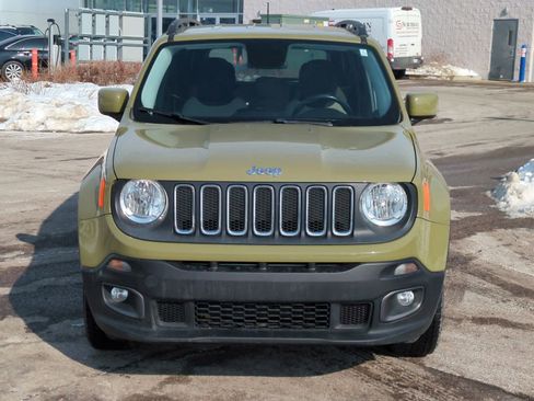Used 2015 Jeep Renegade Latitude w/ Popular Equipment Group image 3