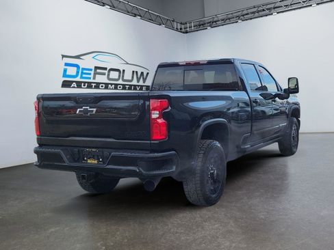 Used 2024 Chevrolet Silverado 3500 High Country w/ Midnight Edition image 3