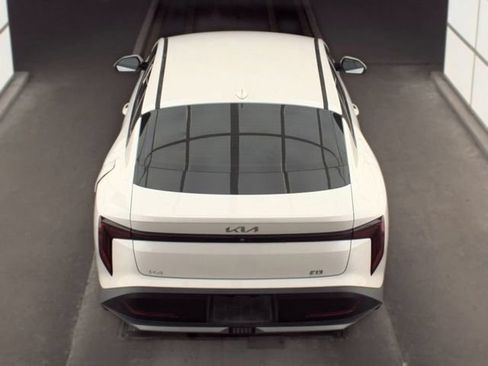 Certified 2025 Kia K4 EX FWD image 7