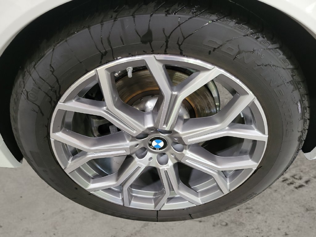 Used 2025 BMW X7 xDrive40i AWD/4WD image 10
