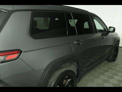 Used 2023 Jeep Grand Cherokee L Laredo AWD/4WD image 19